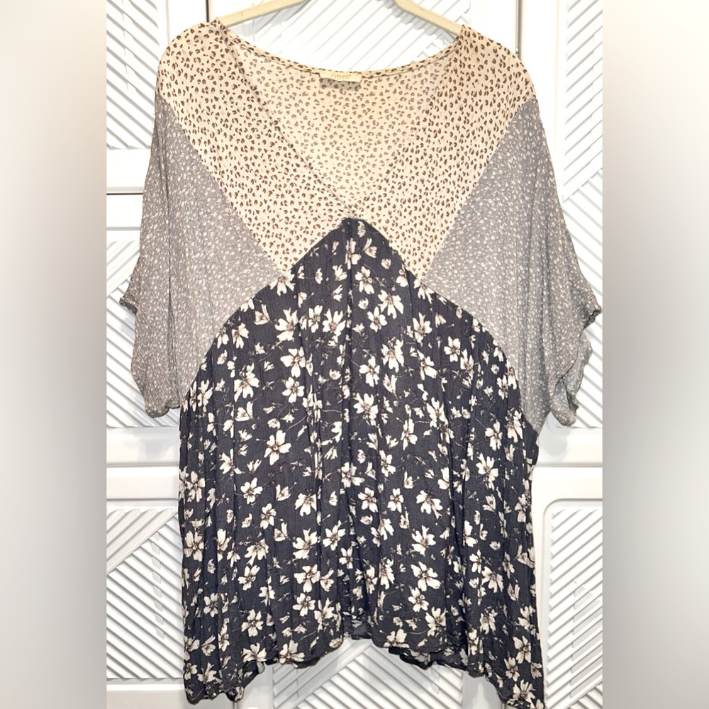 Multi-Pattern Womens Top - Picture 2 of 5